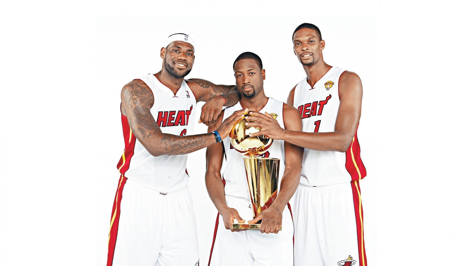 意甲激烈追逐：精彩攻防不停歇，意甲争4