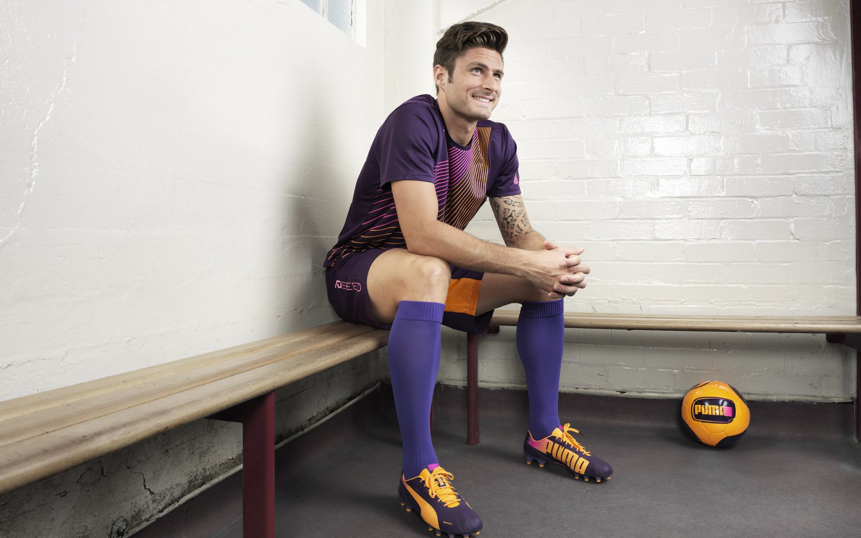 日本队在亚洲杯中表现优异，志在夺冠