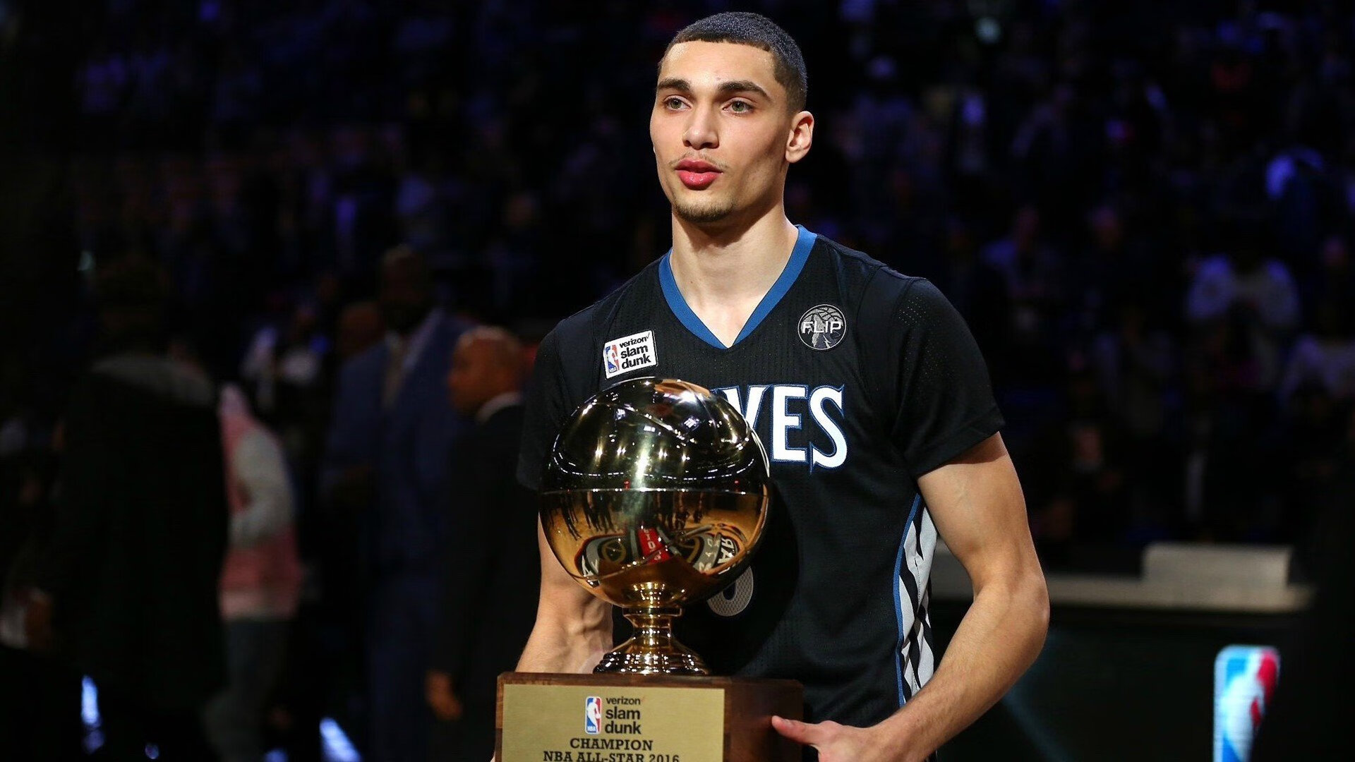 今年NBA场均助攻和篮板排名前五名都有哪些？，nba场均助攻数